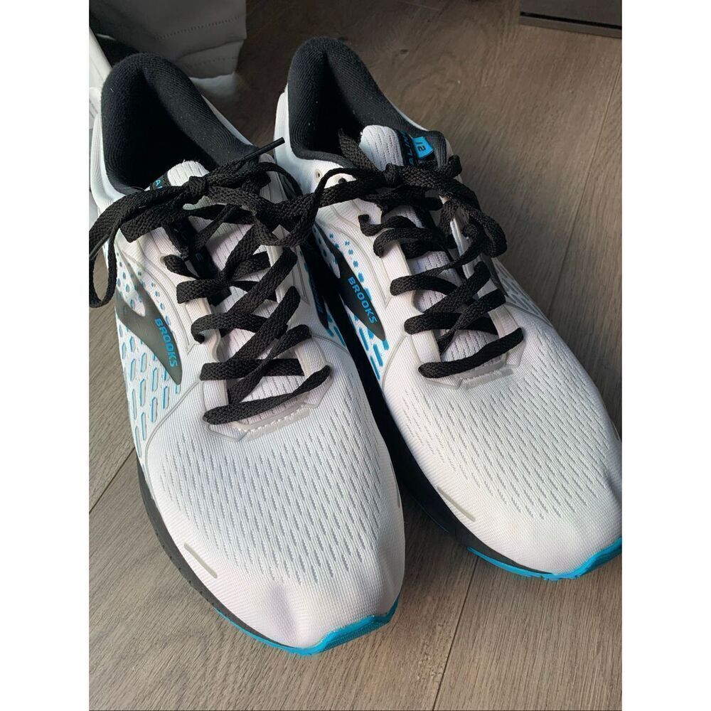 Brooks Adrenaline Gts 21 Mens 14 Running Shoes white blue and black clean mint c